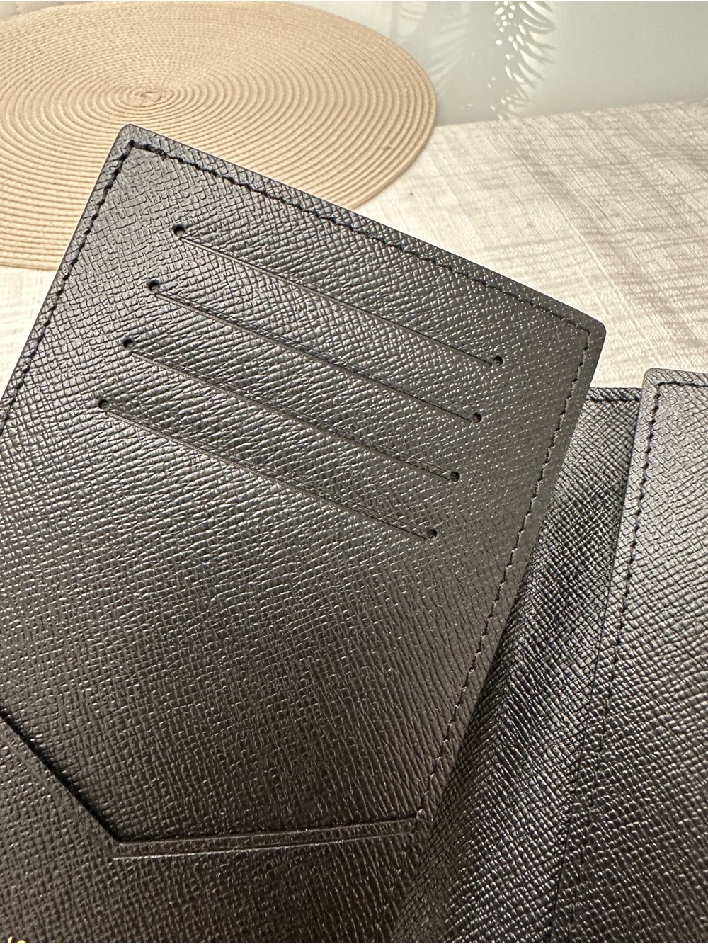 Louis Vuitton Monogram Passport Cover in Brown Reverse Monogram NEW - Picture 3 of 8
